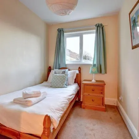 Sleeps 10 Wifi